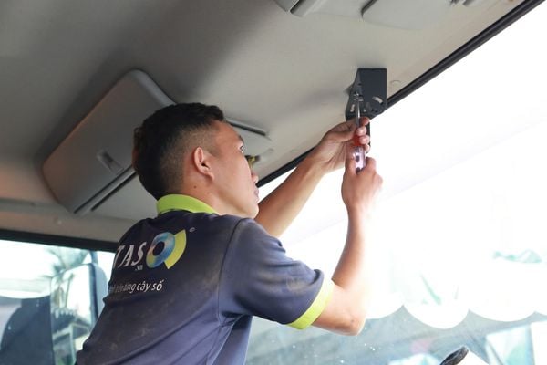 Camera lùi xe tải Sojicam RX400 AHD