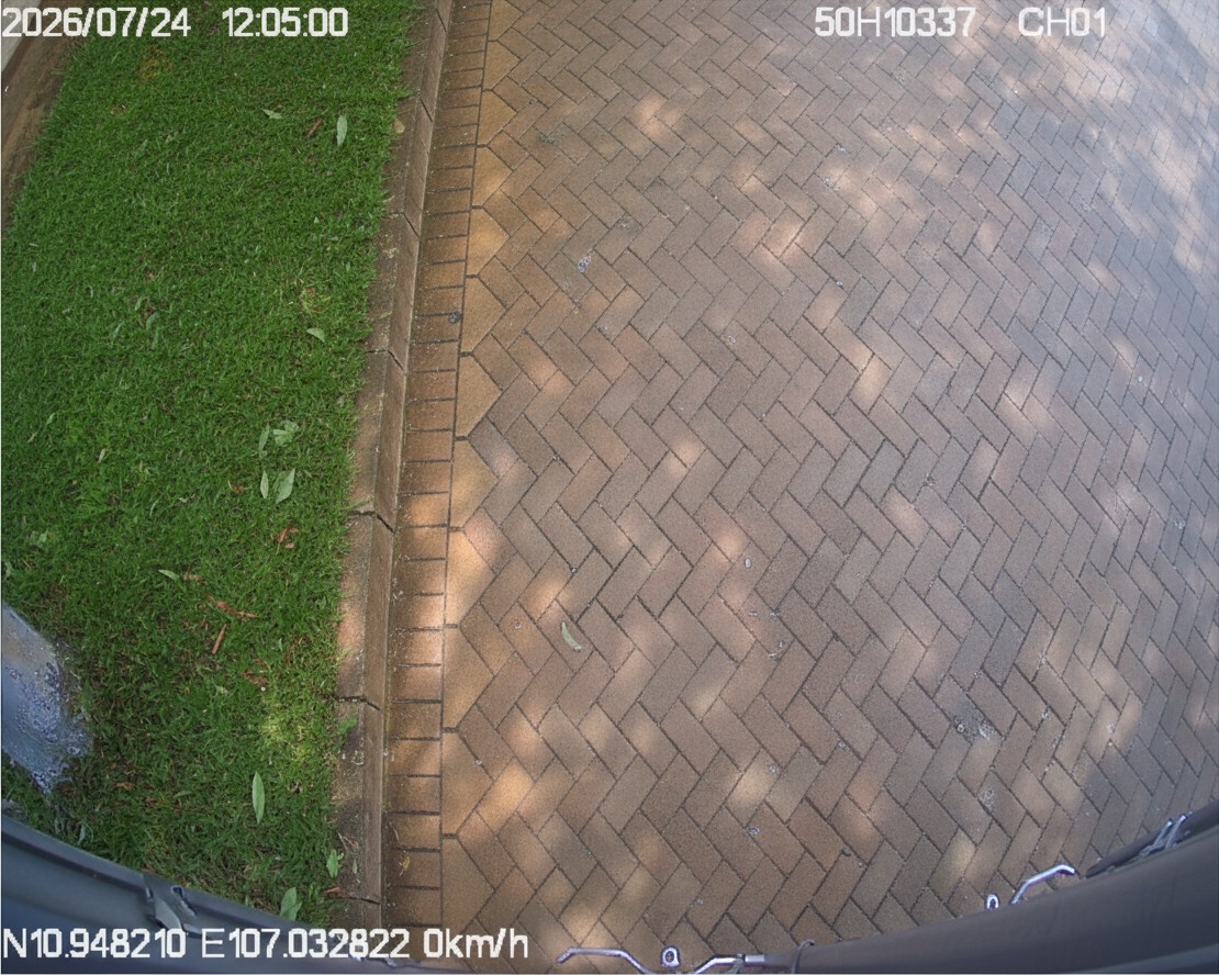 camera gắn trên nóc thùng xe tải quan sát cửa xe .jpg